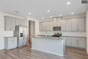 6901 Durham Ln, Fairburn, GA 30213 - Photo 4