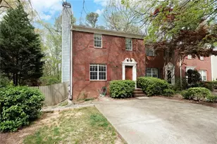 635 Anderson Walk, Marietta, GA 30062 - Photo 2