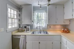 1949 Shalimar Dr NE, Atlanta, GA 30345 - Photo 4