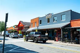 150 Maison Ct, Roswell, GA 30076 - Photo 16