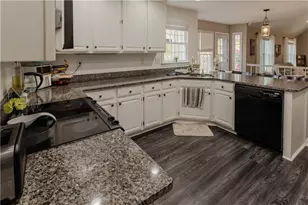 300 Channings Lake Dr, Lawrenceville, GA 30043 - Photo 28