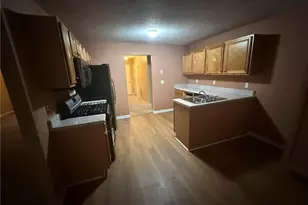 6869 Fireside Ln, Atlanta, GA 30349 - Photo 10