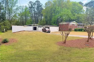 2533 Amalfi Dr, Conyers, GA 30012 - Photo 2