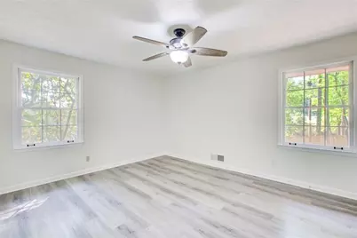 3553 Sandy Woods Lane, Stone Mountain, GA 30083 - Photo 16