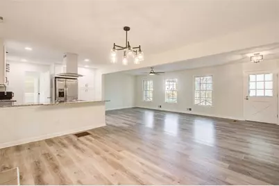 3553 Sandy Woods Lane, Stone Mountain, GA 30083 - Photo 4