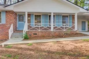 3553 Sandy Woods Ln, Stone Mountain, GA 30083 - Photo 2