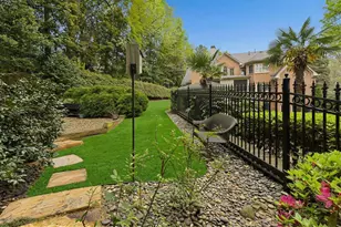 4966 Long Island Dr, Atlanta, GA 30327 - Photo 46