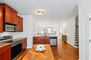 741 Liberty Commons Dr NW, Atlanta, GA 30314 - Photo 18