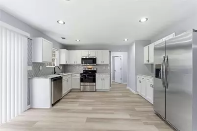 360 Walton View, Fairburn, GA 30213 - Photo 10