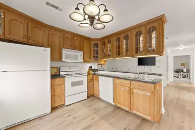 103 Tugalo Point, Lavonia, GA 30553 - Photo 44