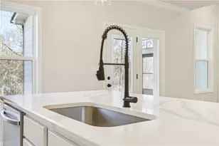 5511 Tullis Dr, Gainesville, GA 30507 - Photo 14