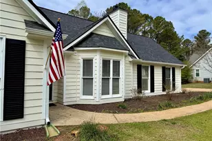 146 Jeb Stuart Dr, Newnan, GA 30265 - Photo 2