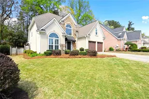 4972 Secluded Pines Dr, Marietta, GA 30068 - Photo 4