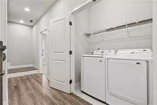 4007 Vickery Gln, Roswell, GA 30075 - Photo 14