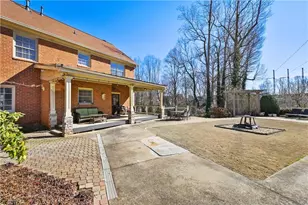 110 Amsterdam Dr SW, Lilburn, GA 30047 - Photo 50