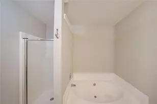 2062 Lakeshore Overlook Dr NW, Kennesaw, GA 30152 - Photo 16