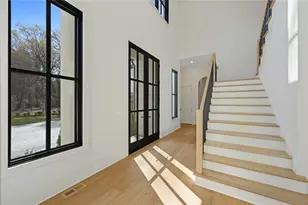 393 Karen Dr, Alpharetta, GA 30009 - Photo 8