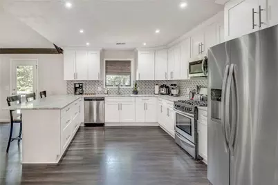 151 Suburban Drive NE, Kennesaw, GA 30144 - Photo 4