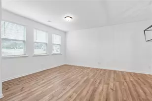 1637 Winpost Ln, Atlanta, GA 30318 - Photo 6