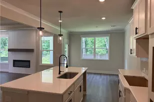 562 Winding Rose Dr, Hoschton, GA 30548 - Photo 8