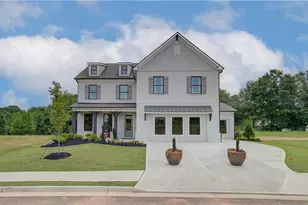 562 Winding Rose Dr, Hoschton, GA 30548 - Photo 2