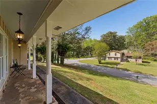 4601 Wendover Dr, Stone Mountain, GA 30083 - Photo 4