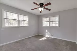 574 Horseshoe Cir SW, Lilburn, GA 30047 - Photo 20