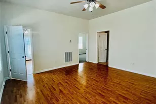 9 Victory St, Gainesville, GA 30501 - Photo 4