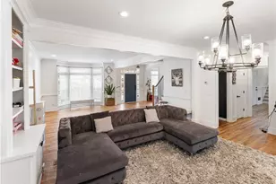 1081 Tennyson Pl NE, Atlanta, GA 30319 - Photo 8