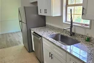 106 Sterling Ct, Alpharetta, GA 30004 - Photo 4