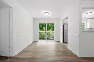 106 Sterling Ct, Alpharetta, GA 30004 - Photo 8