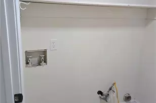 106 Sterling Ct, Alpharetta, GA 30004 - Photo 6