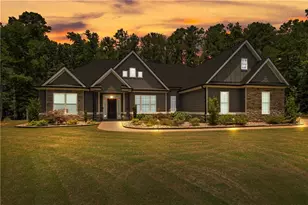 27 Dorian Ct, Newnan, GA 30265 - Photo 2