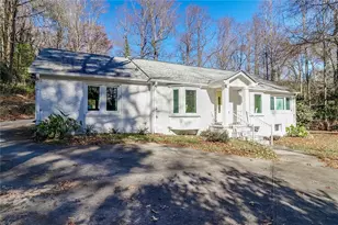 60 Hardeman Rd, Sandy Springs, GA 30342 - Photo 2