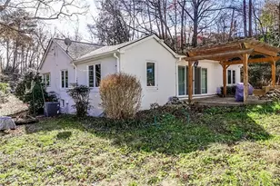 60 Hardeman Rd, Sandy Springs, GA 30342 - Photo 38