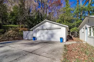 60 Hardeman Rd, Sandy Springs, GA 30342 - Photo 4
