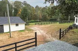 15585 Thompson Rd, Alpharetta, GA 30004 - Photo 40