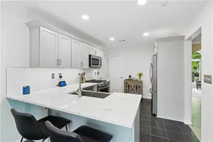 2740 Royal Bluff, Decatur, GA 30030 - Photo 10