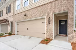 667 Sunstone Ln, Lawrenceville, GA 30043 - Photo 2
