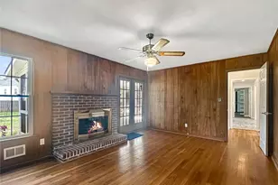 2484 Powers Ferry Dr SE, Marietta, GA 30067 - Photo 4