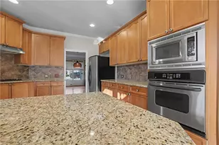 201 Glenrise Ct, Woodstock, GA 30188 - Photo 10