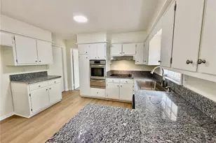 527 Rimrock Trail, Stone Mountain, GA 30083 - Photo 6