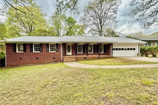 527 Rimrock Trail, Stone Mountain, GA 30083 - Photo 2