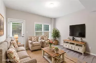 2099 Adams Dr NW, Atlanta, GA 30318 - Photo 24