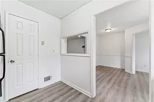 2130 Fieldstone View Ct SE, Conyers, GA 30013 - Photo 8