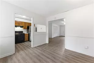 2130 Fieldstone View Ct SE, Conyers, GA 30013 - Photo 6