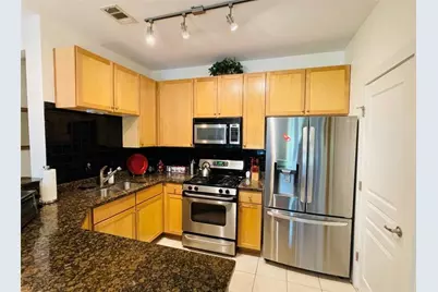 799 Hammond Drive, Atlanta, GA 30328 - Photo 8