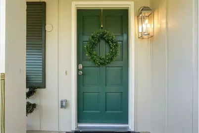 4304 Lindsey Way NE, Roswell, GA 30075 - Photo 2