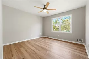 4304 Lindsey Way NE, Roswell, GA 30075 - Photo 14