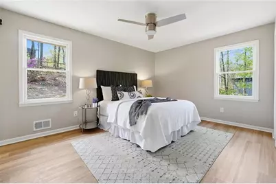 4304 Lindsey Way NE, Roswell, GA 30075 - Photo 10